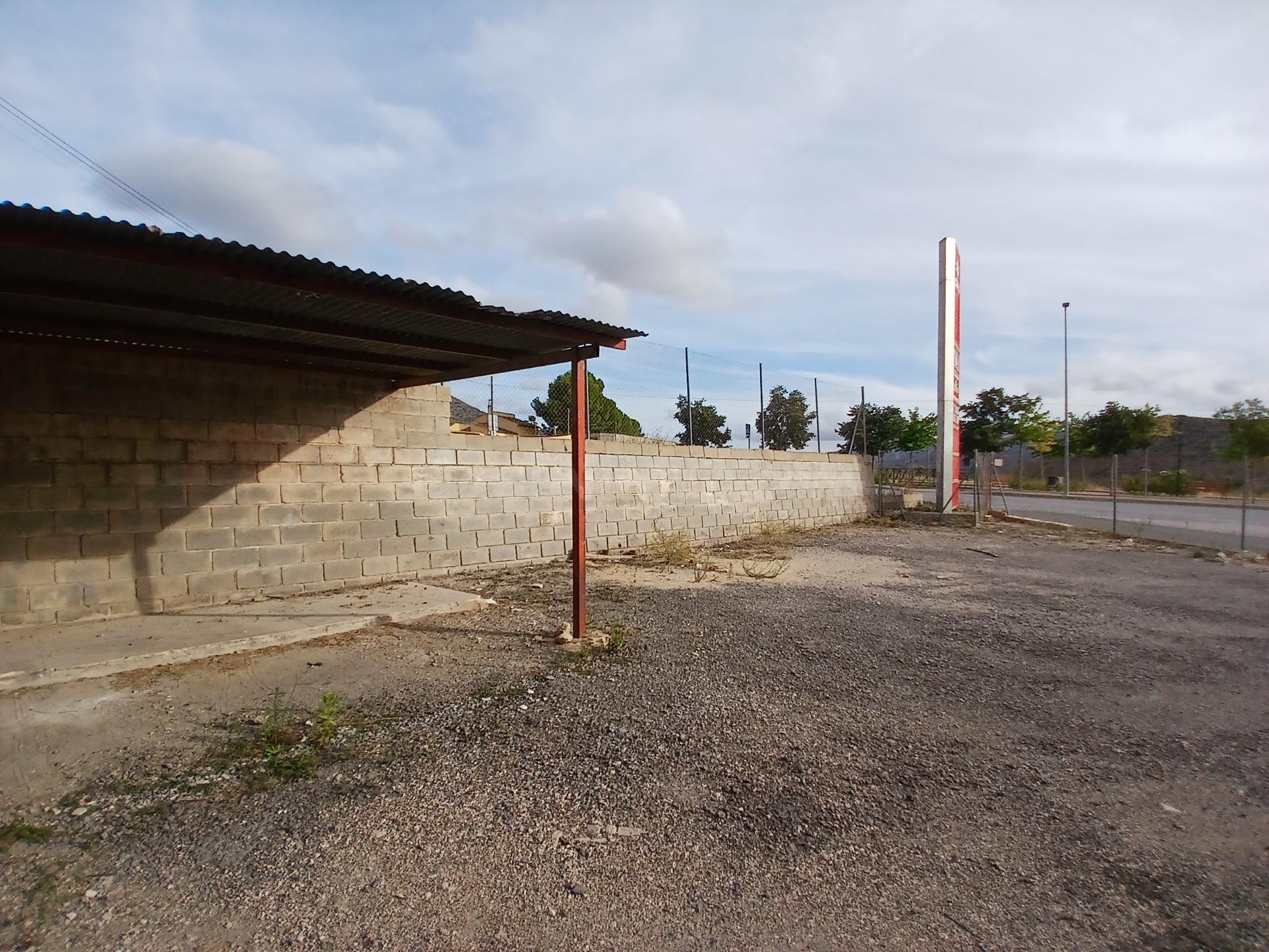 ¡¡ NAVE CON GRAN APARCAMIENTO EN LA ALGUEÑA !! - foto 2