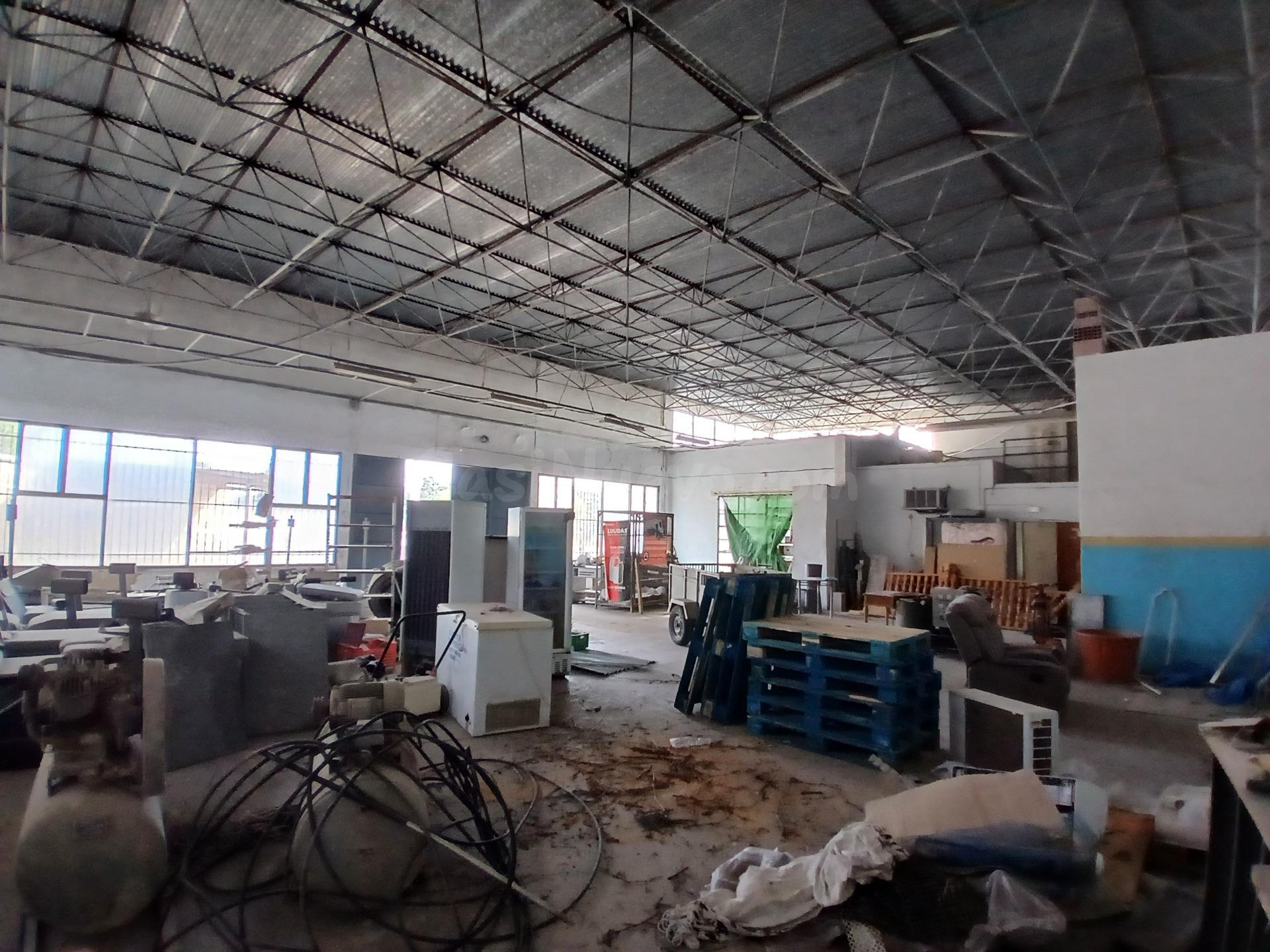 ¡¡ NAVE CON GRAN APARCAMIENTO EN LA ALGUEÑA !! - foto 4