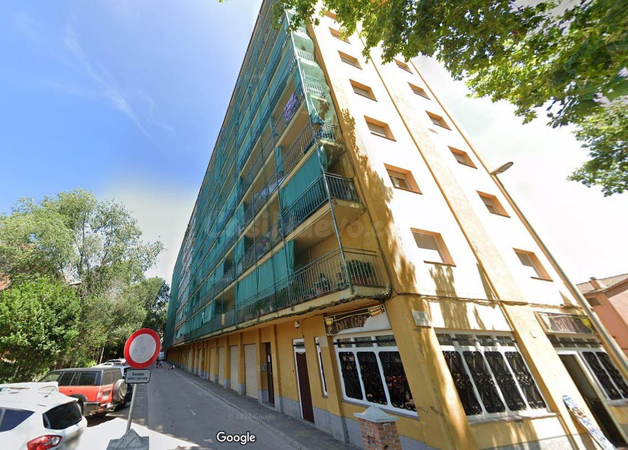 VENTA DE PISO OKUPADO EN VIC (BARCELONA)