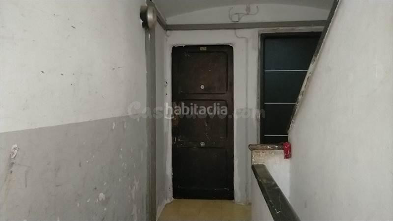 Se vende piso OKUPADO en Mariola Lleida (Lleida) - foto 2
