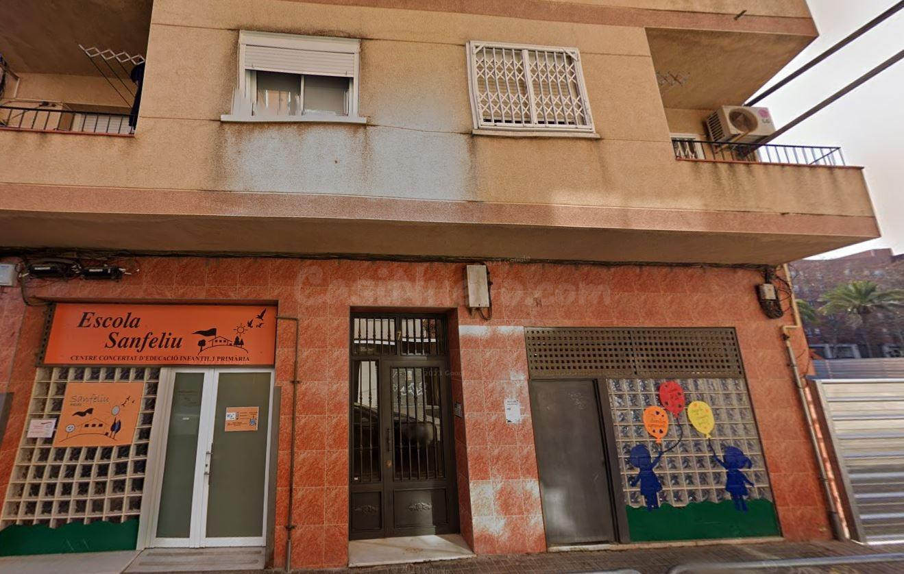Se vende piso OKUPADO en Calle Emigrant De L' Nº 7 Hospitale