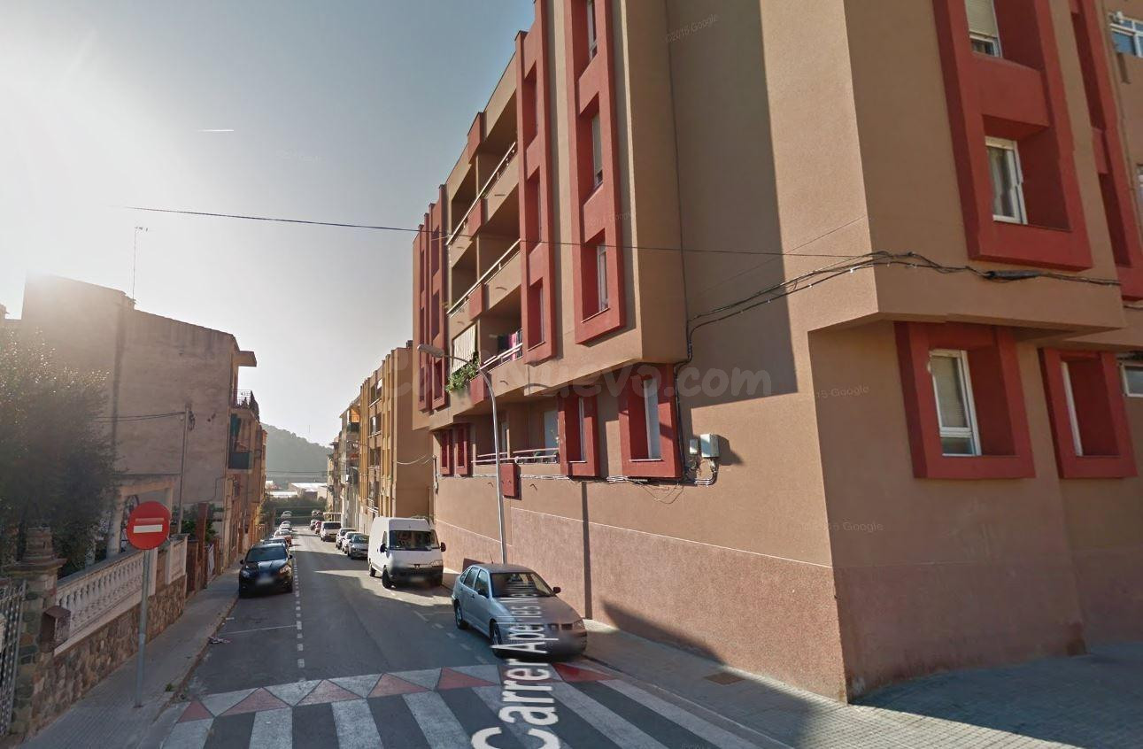 Se vende piso OKUPADO en Montmeló (Barcelona). - foto 3