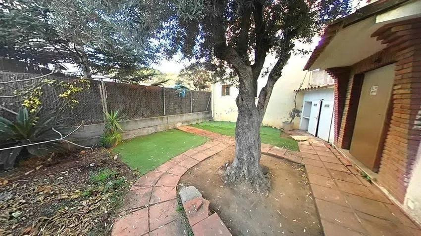 Se vende chalet OKUPADO en Vilassar de Dalt (Barcelona) - foto 2
