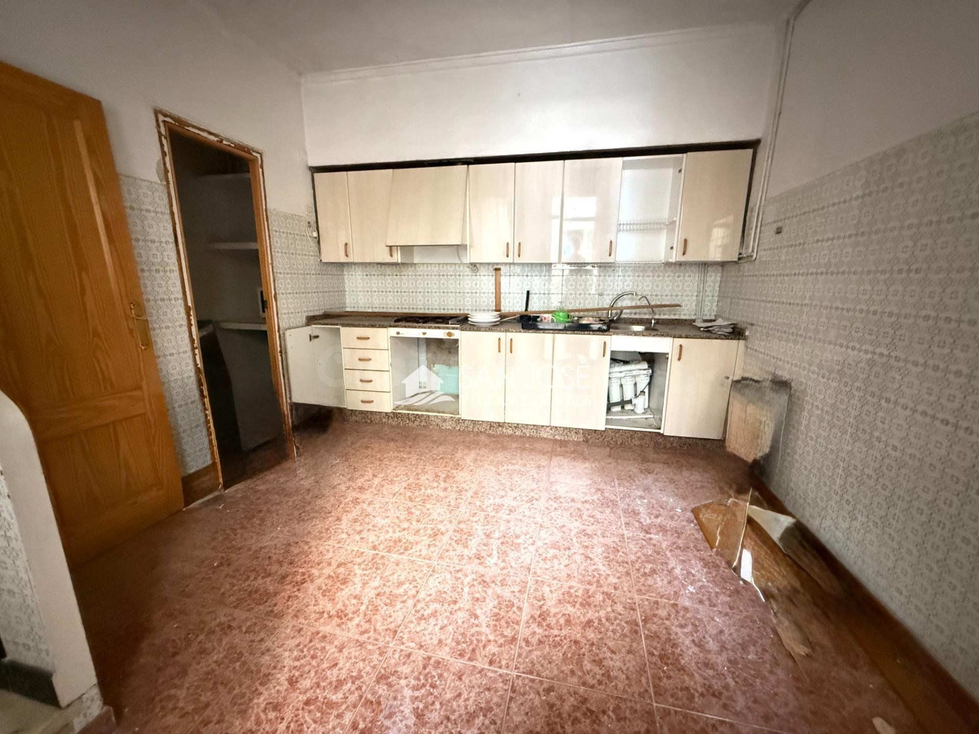 SE VENDE CASA ADOSADA EN ASPE - POSIBILIDAD VENTA APLZADA- - foto 3