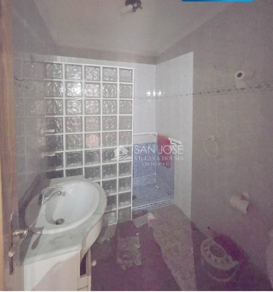SE VENDE CASA ADOSADA EN ASPE - POSIBILIDAD VENTA APLZADA- - foto 5