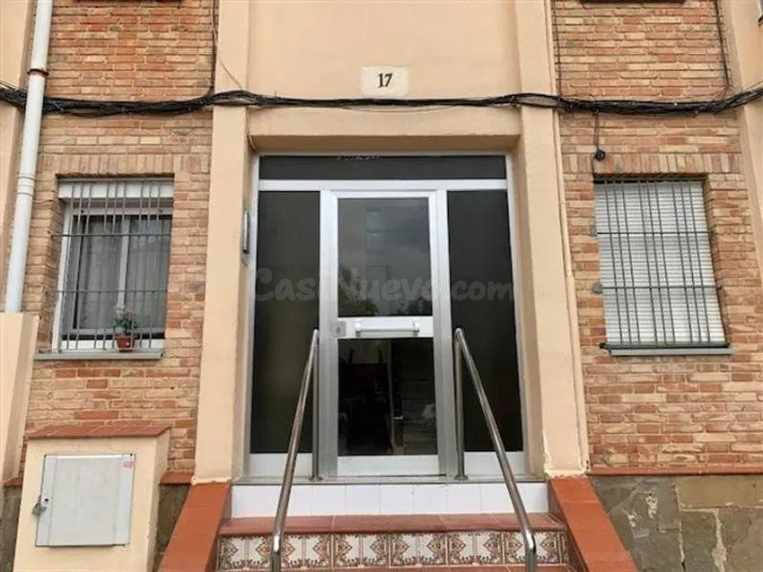 Se vende piso OKUPADO en Vilanova i la Geltrú (Barcelona).