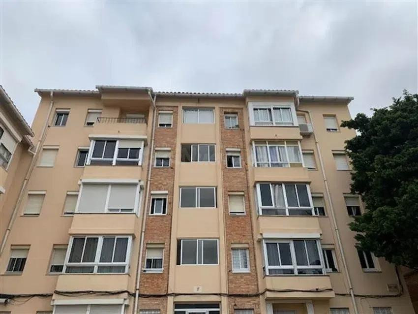 Se vende piso OKUPADO en Vilanova i la Geltrú (Barcelona). - foto 3