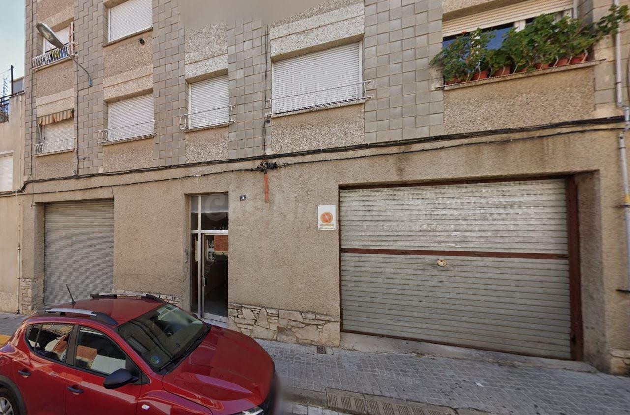 Se vende piso OKUPADO en Santa Margarida de Montbuí (Barcelo - foto 2