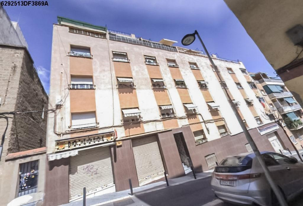 Se vende Piso OKUPADO en Calle Antoni Botey Badalona, (Barce - foto 4