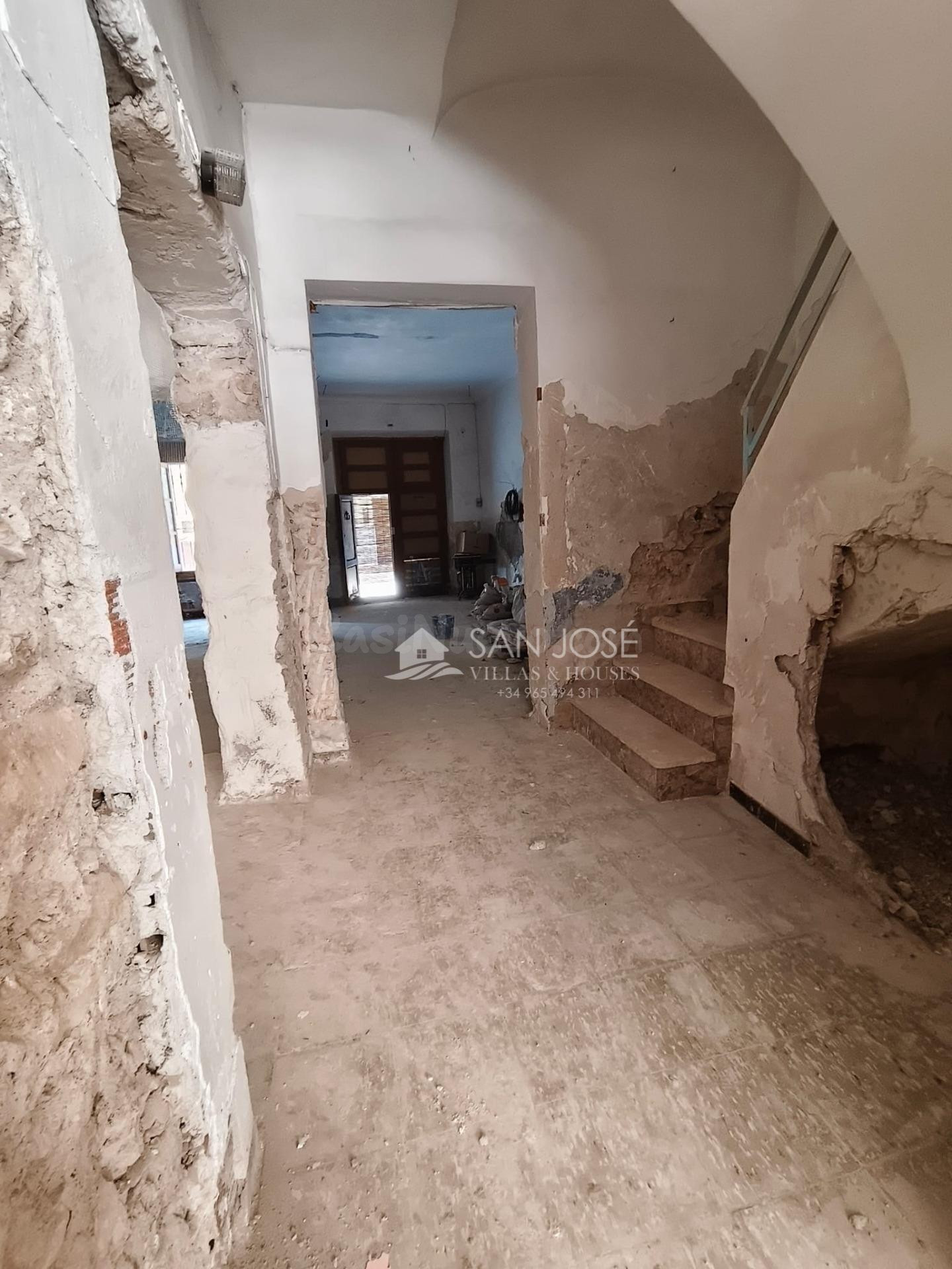 SE VENDE CASA EN MONFORTE DEL CID PARA REFORMAR - foto 4