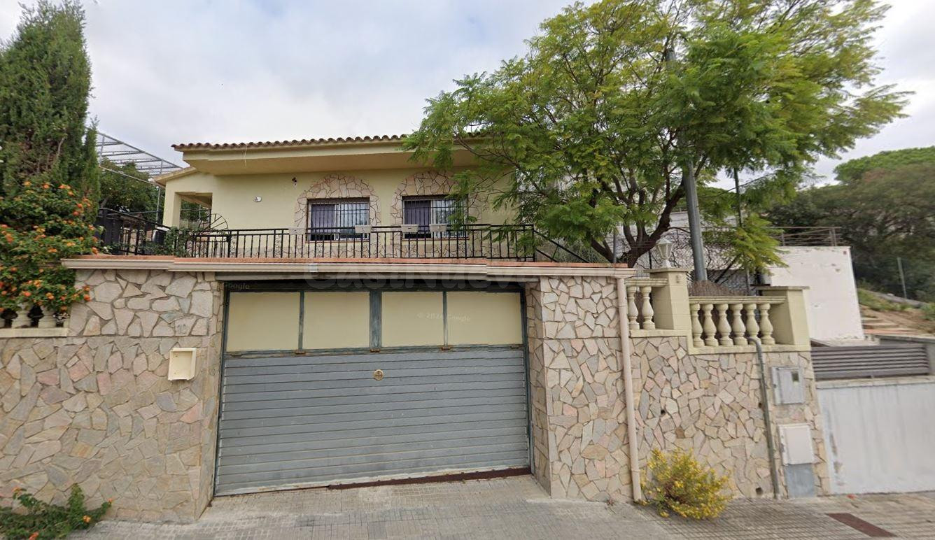 Se vende casa OKUPADA en Avenida de Tordera 14 en Tordera (B - foto 3