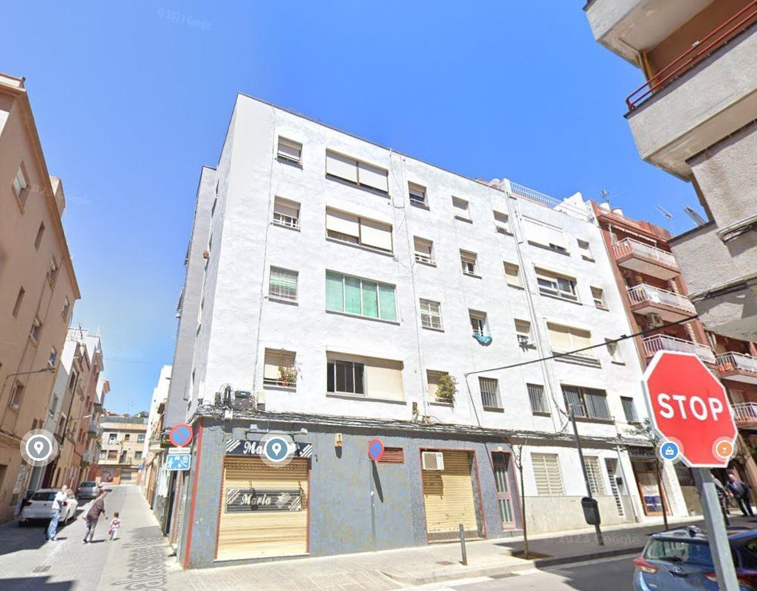 Se vende piso OKUPADO en Mataró (Barcelona). - foto 3
