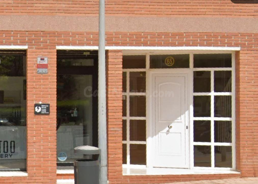 Se vende piso OKUPADO en Montornès del Vallès (Barcelona).