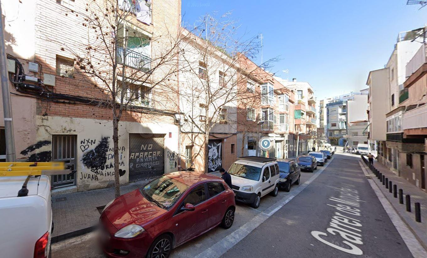 Se vende piso OKUPADO en Badalona (Barcelona)