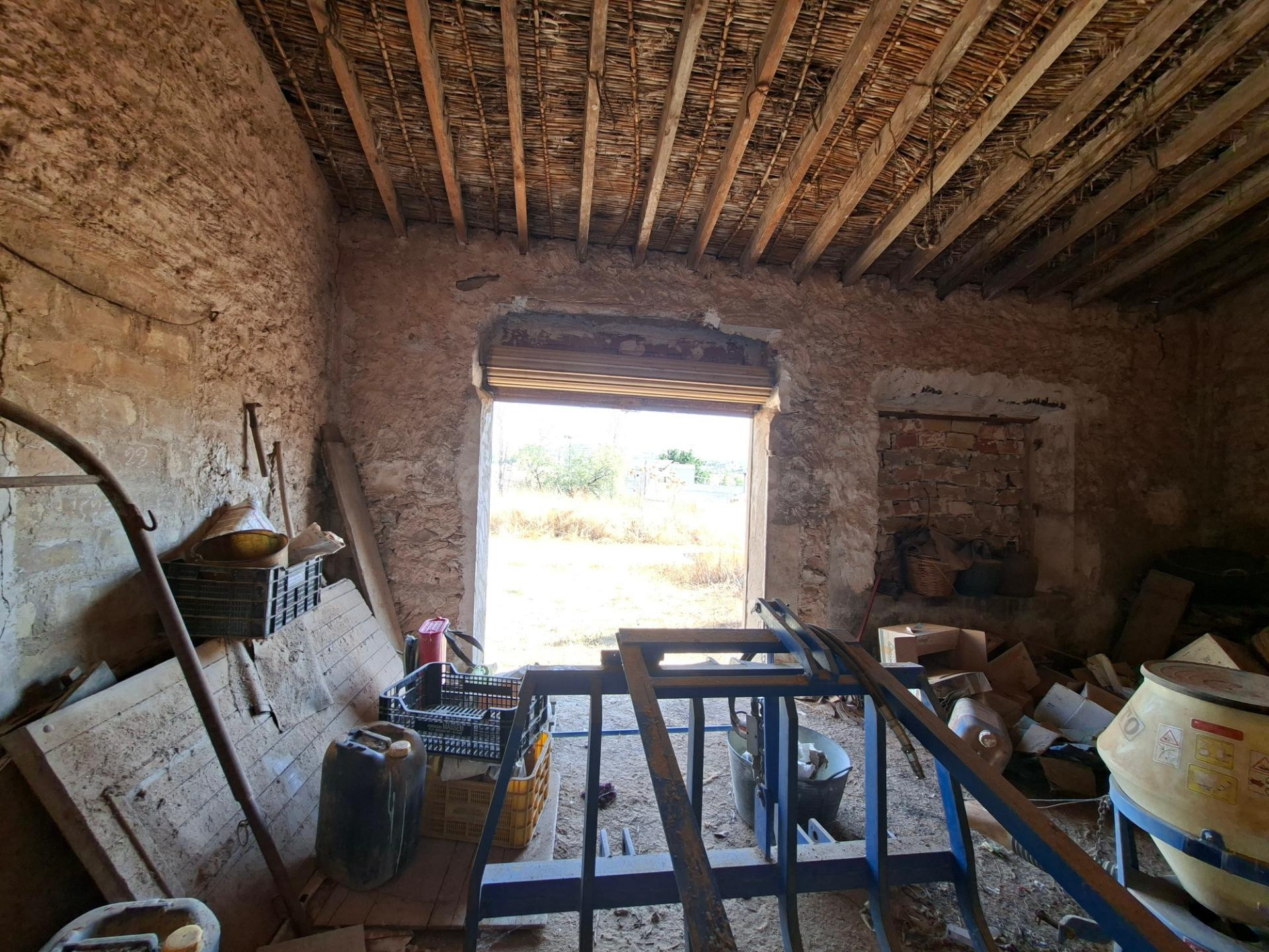 ¡ CASA CON TERRENO EN ALGUEÑA ! - foto 2