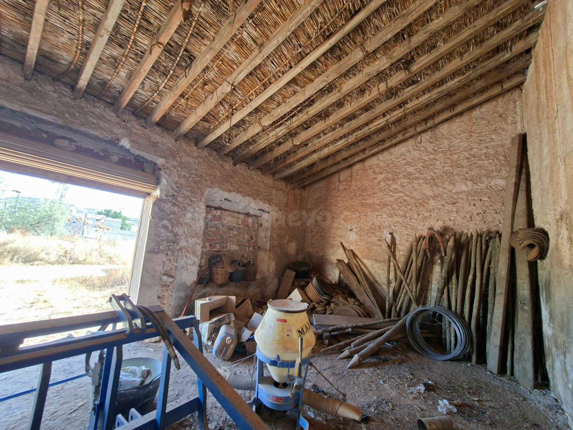 ¡ CASA CON TERRENO EN ALGUEÑA ! - foto 4