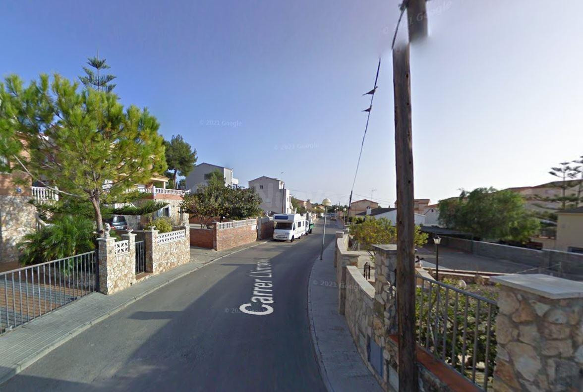 Se vende casa independiente OKUPADA en Llimoners Dels Pobla 