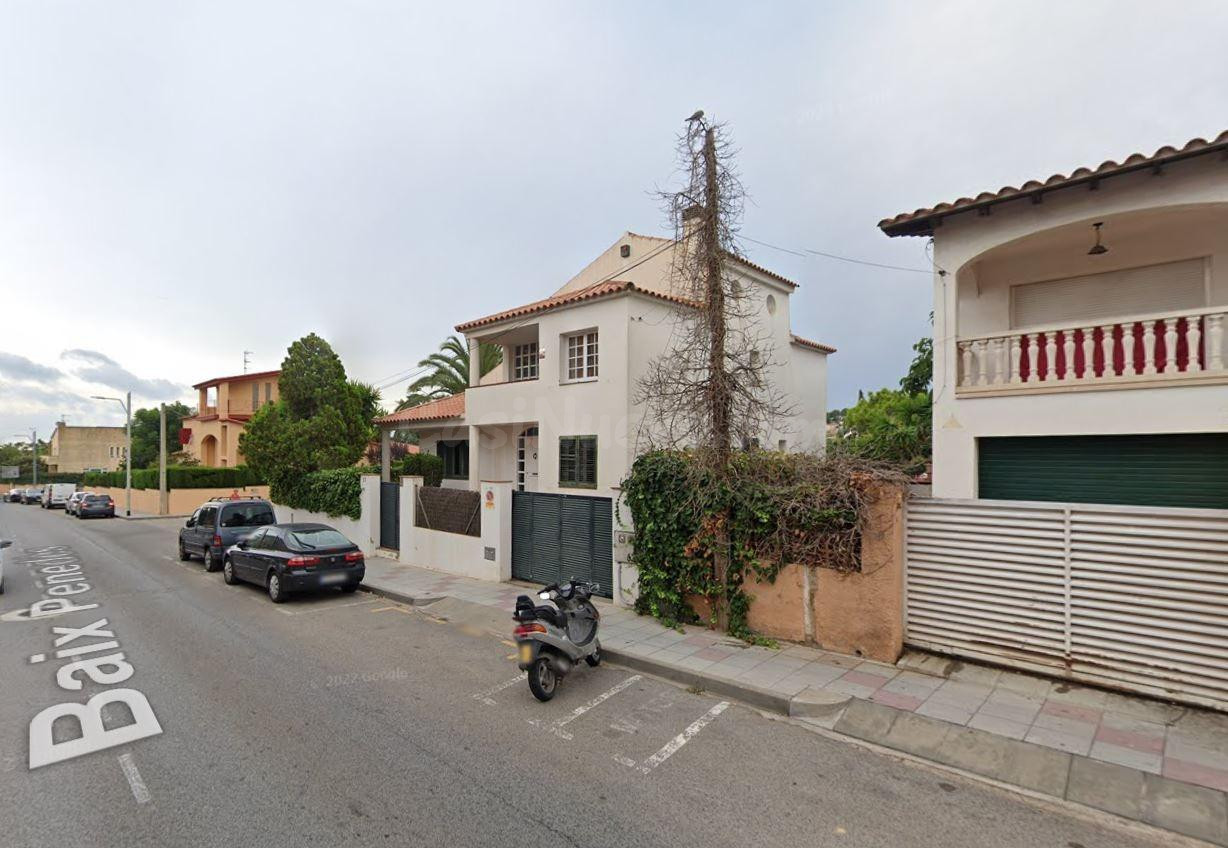 Se vende casa independiente OKUPA en El Vendrell (Tarragona) - foto 3