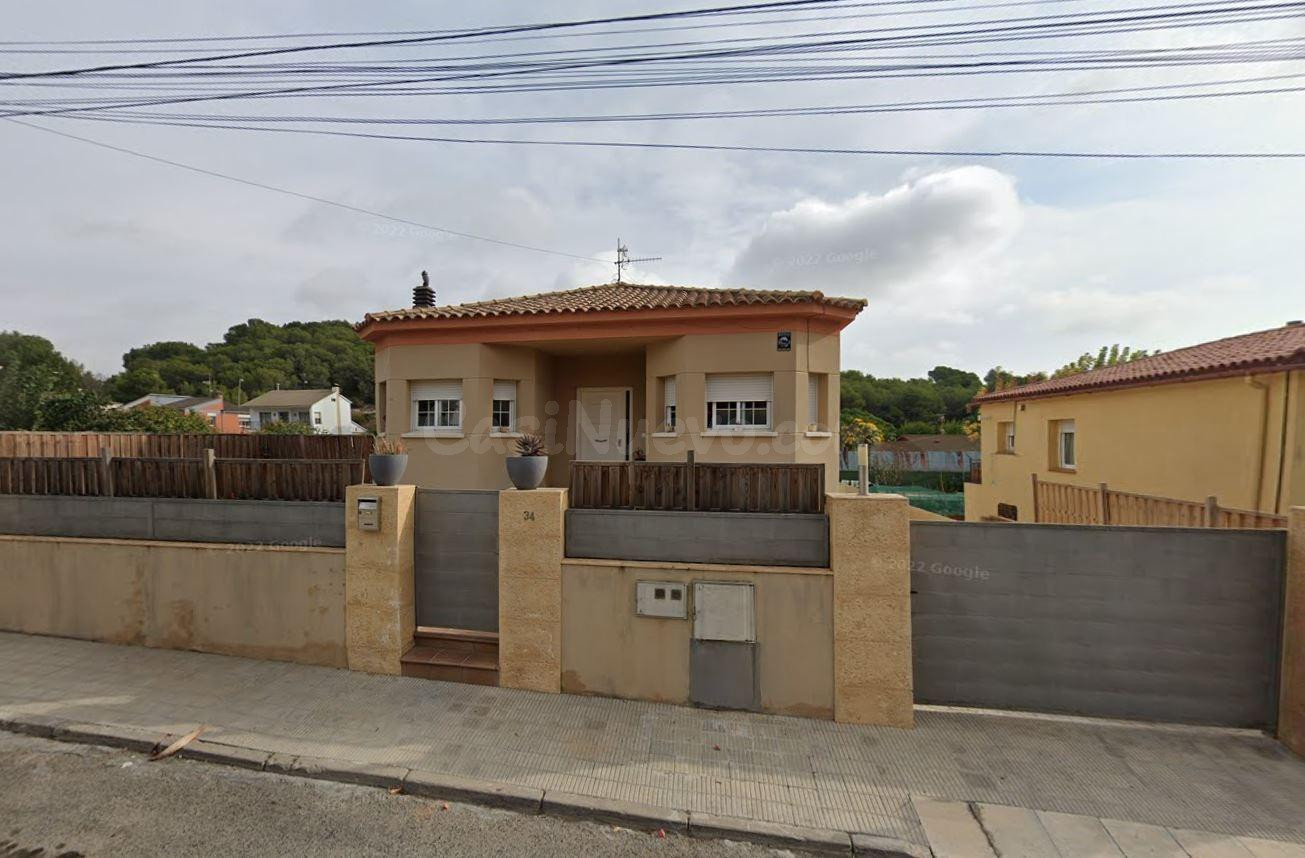 Se vende piso OKUPA en Bellavista de Calafell (Tarragona) - foto 2