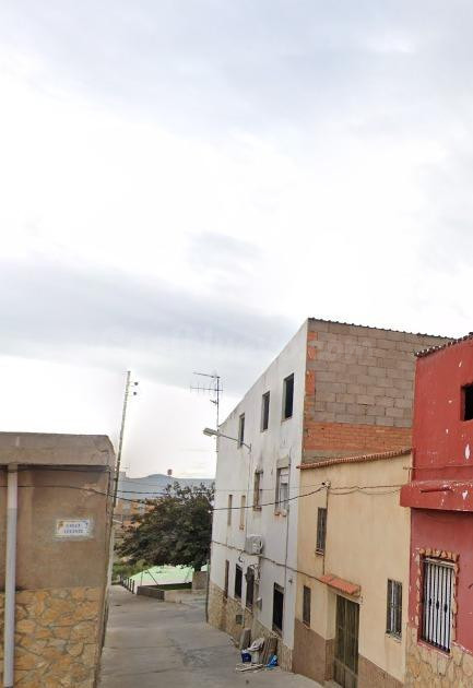Se vende piso OKUPA en Tramontana de Onda (Castellón) - foto 2