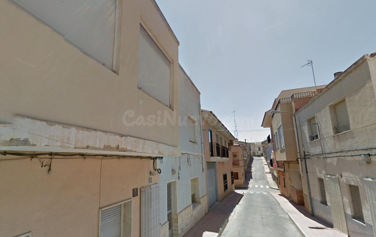 Se vende casa OKUPA en Monóvar (Castellón). - foto 2