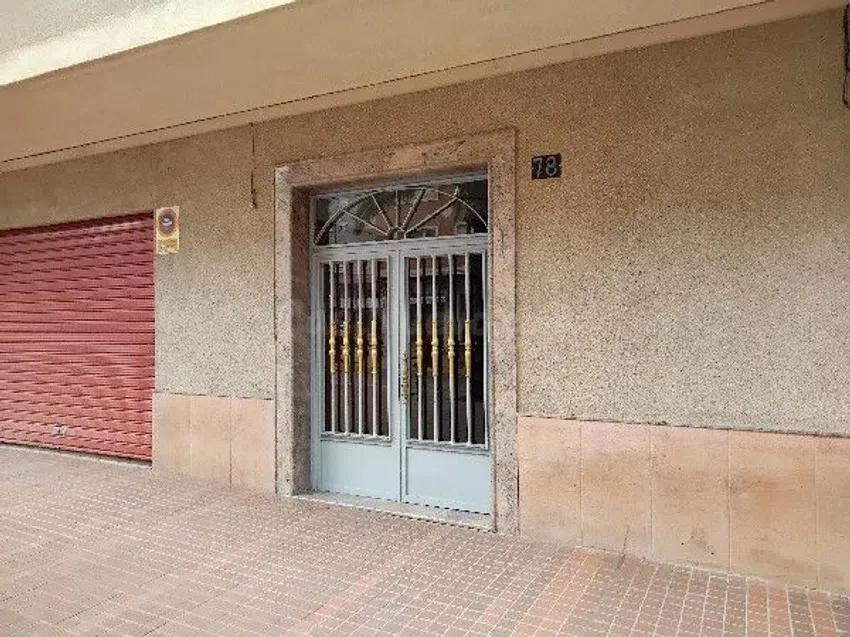 Se vende piso OKUPA en Cocetaina (Alicante).