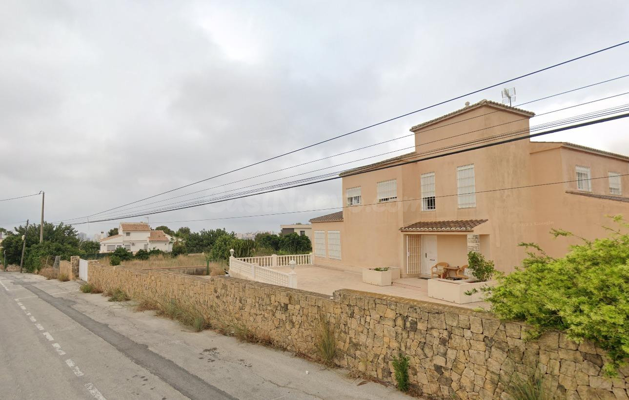 Se vende piso OKUPADO en Polígono Gargasindi Nº 6 Calpe/Calp - foto 2