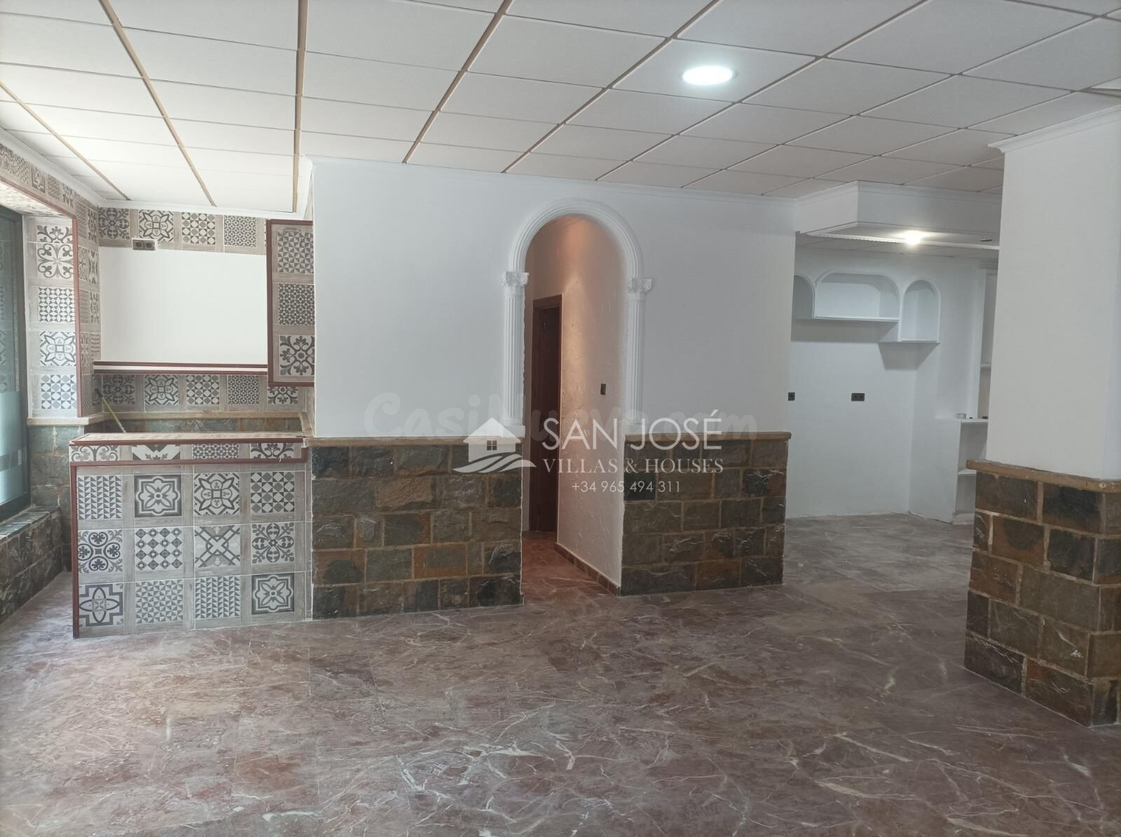 ALQUILER DE LOCAL COMERCIAL EN EL CENTRO DE ELCHE - foto 4