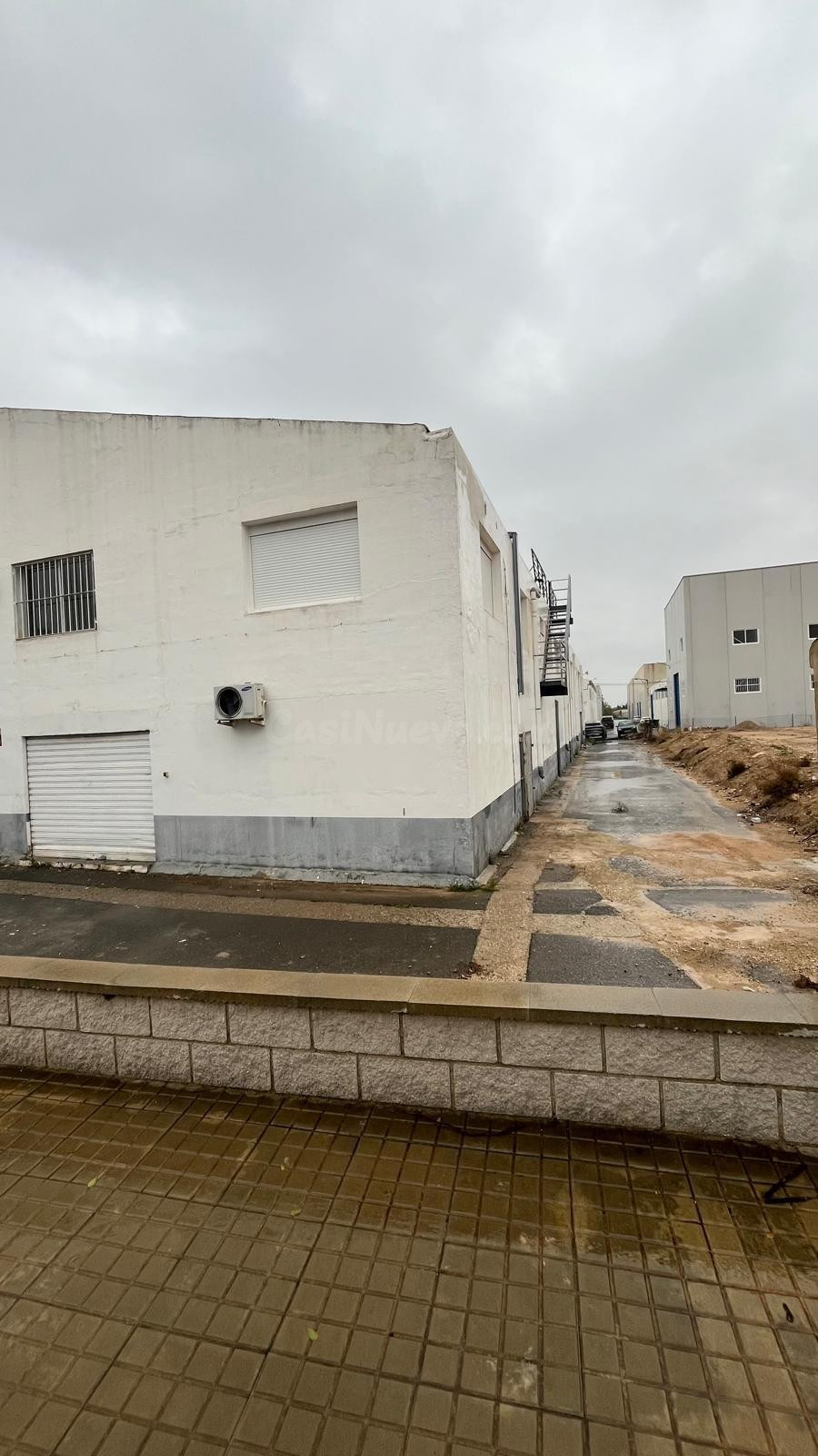 ALQUILER DE LOCAL INDUSTRIAL 70 METROS CUADRADOS EN POLIGONO - foto 4