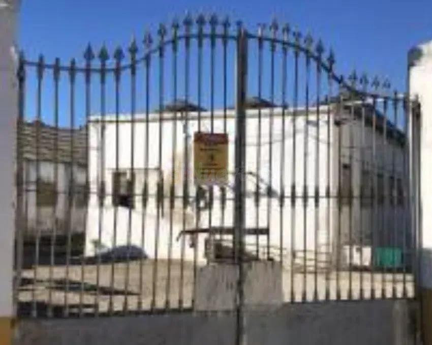 Se vende casa independiente OKUPA en Alberic (Valencia). - foto 2