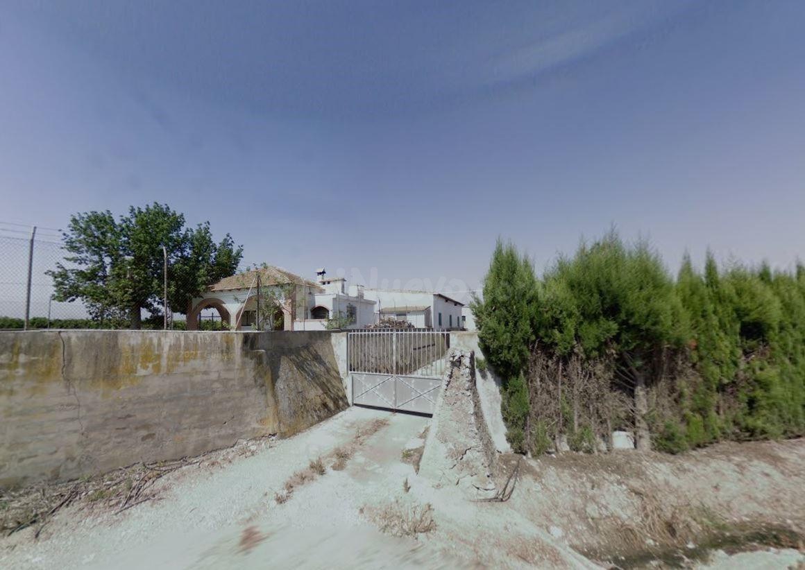 Se vende casa independiente OKUPA en Alberic (Valencia). - foto 3