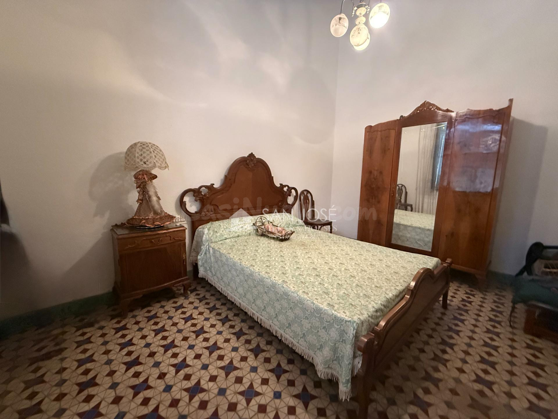 SE VENDE CASERÓN EN LA PARTIDA DE LA ALCANÁ DE LA ROMANA - foto 3