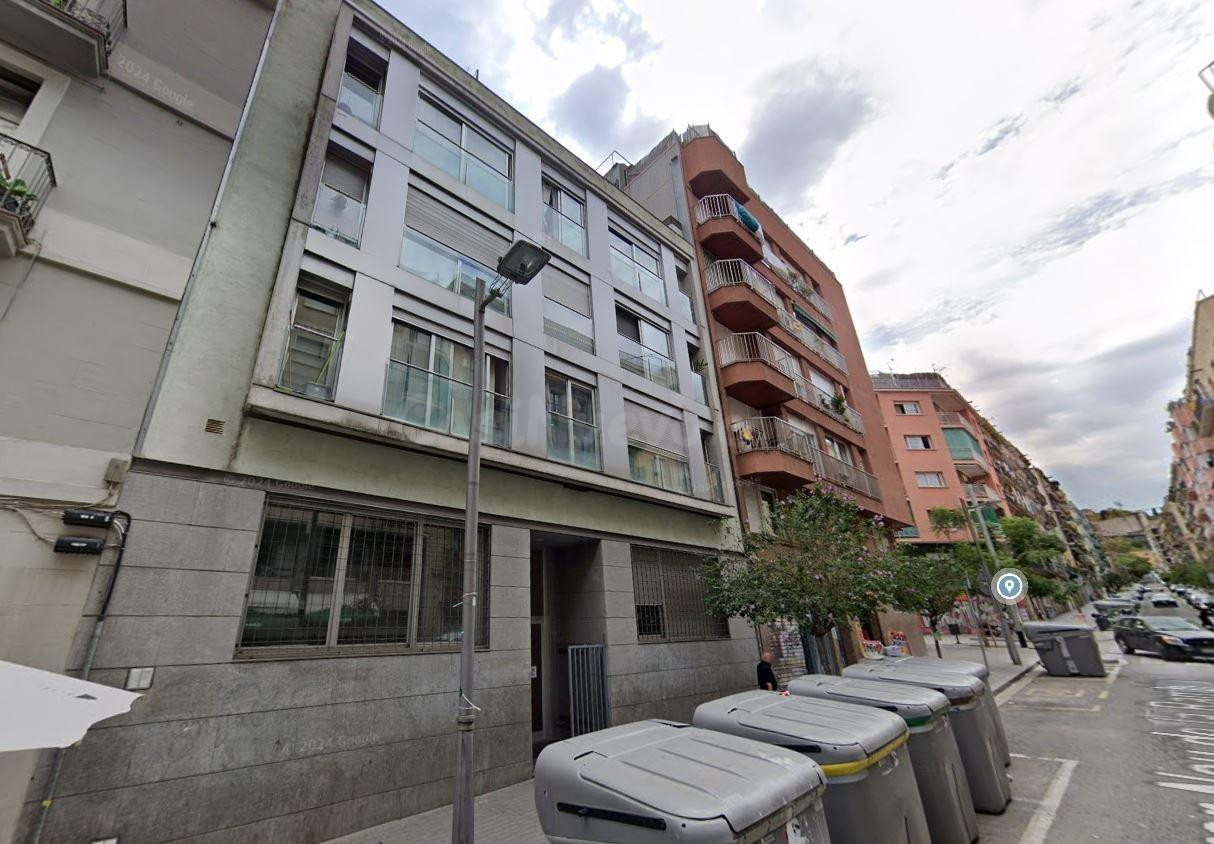 Se vende dúplex OKUPA en Barcelona (Barcelona). - foto 4
