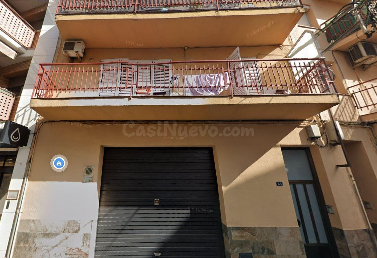 Se vende piso OKUPADO en Joaquim Ruyra Blanes (Girona) - foto 3