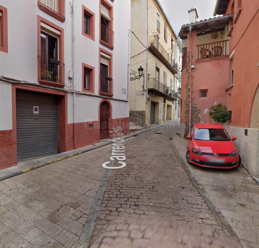 Se vende piso OKUPA en Berga (Barcelona). - foto 2