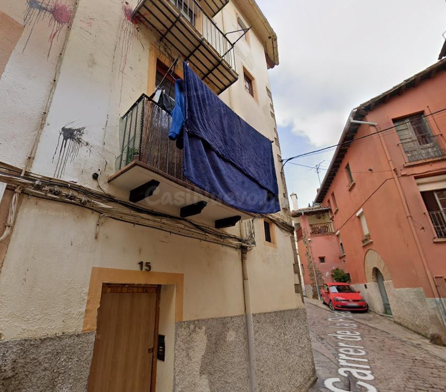 Se vende piso OKUPA en Berga (Barcelona). - foto 3