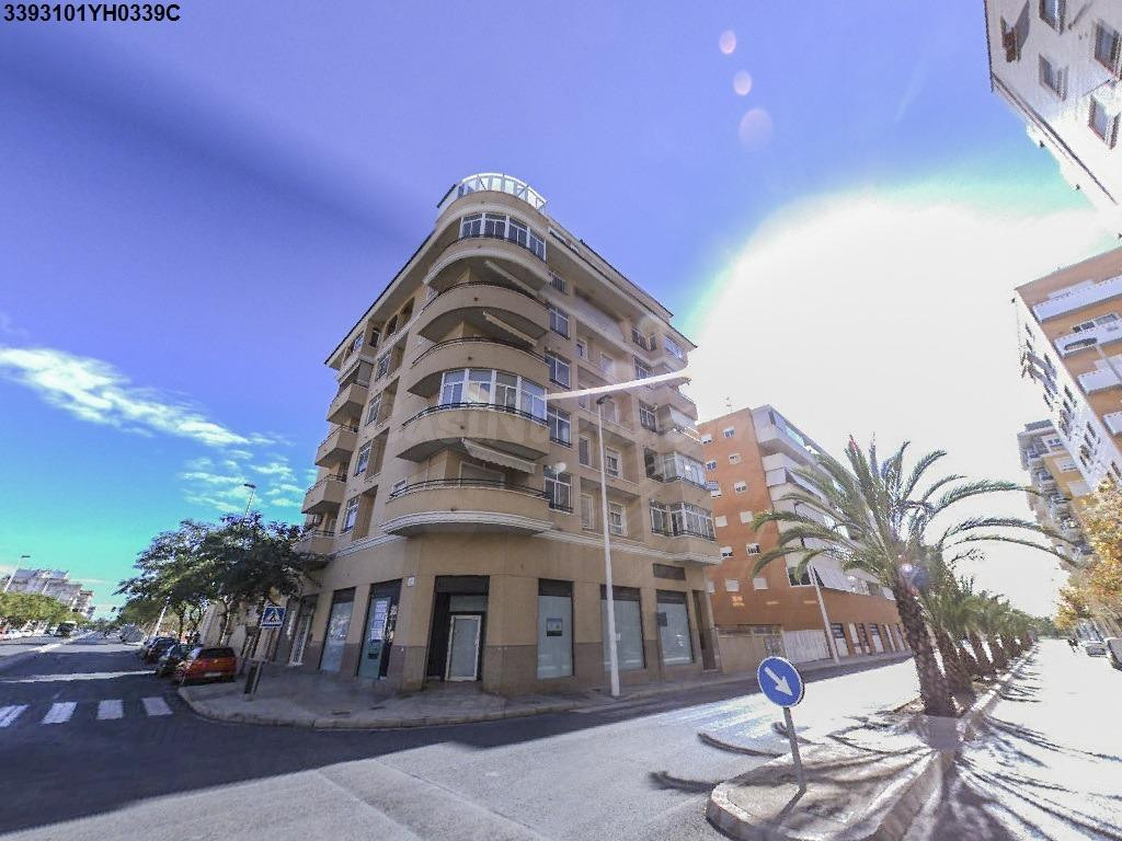 Se vende Piso OKUPADO en Calle Josep Joaquim Landerer 12 Elc