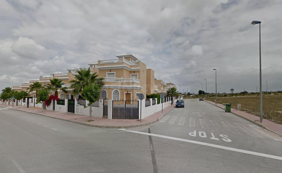 Se vende casa OKUPA en San Fulgencio (Alicante). - foto 2