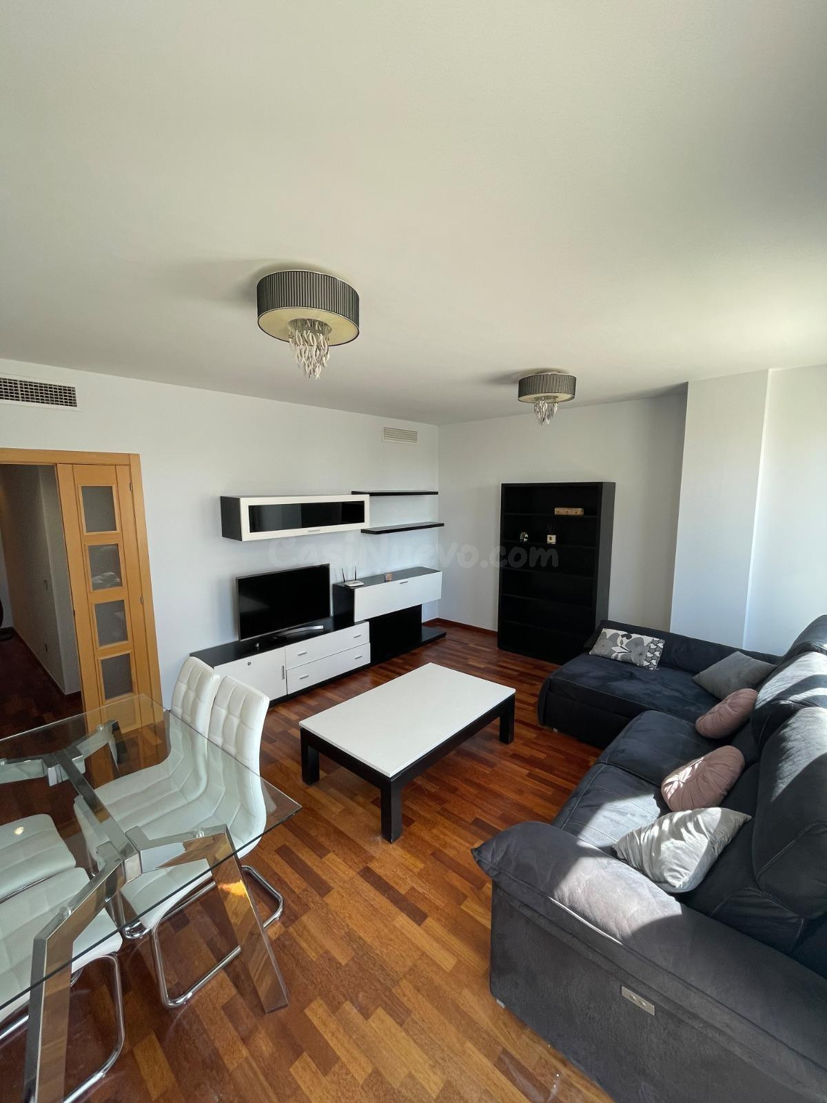 ¡Tu Nuevo Hogar Espera en Elche, Junto al Corte Inglés! ✨ - foto 2