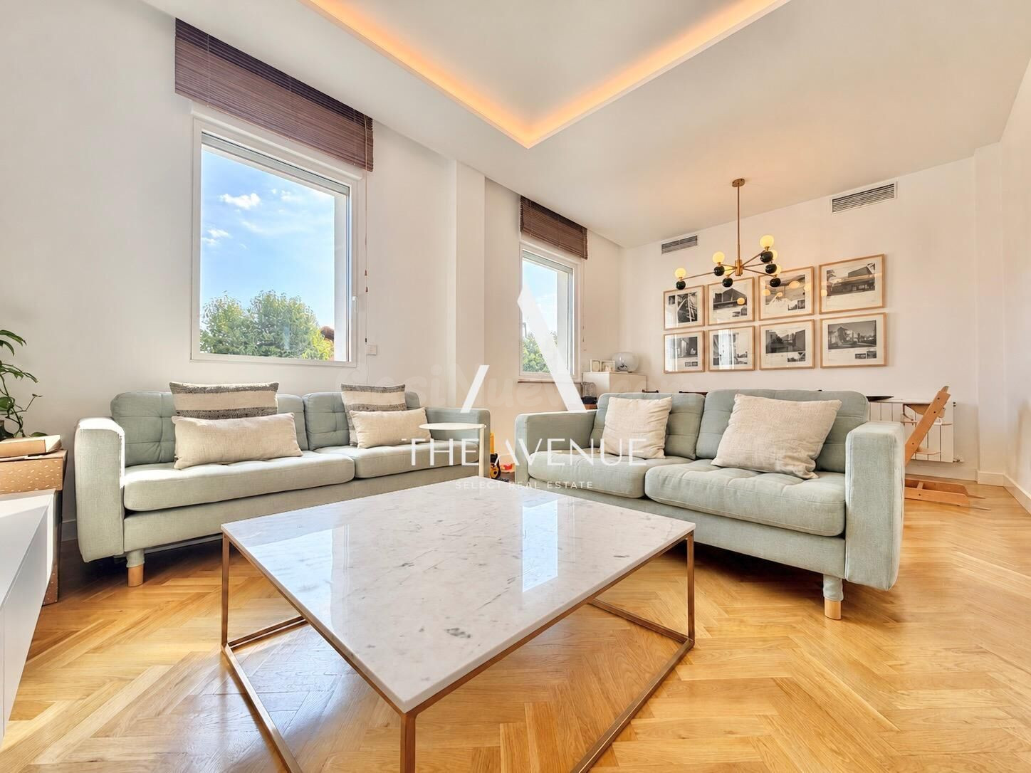 Vivienda con reforma integral del 2023 y altura de techos de - foto 3