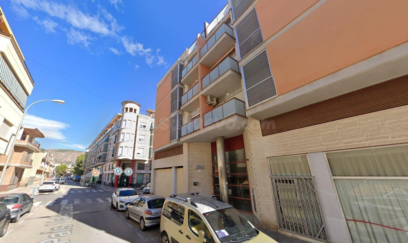Se vende local OKUPADO en Calle PAIS VALENCIANO Nº 1(C) Orih