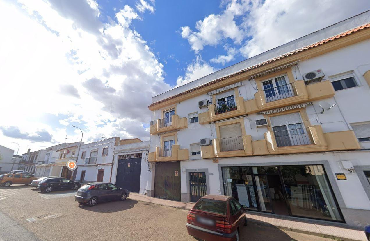 Se vende local OKUPA en Avenida Extremadura 145 de Santa Mar - foto 2