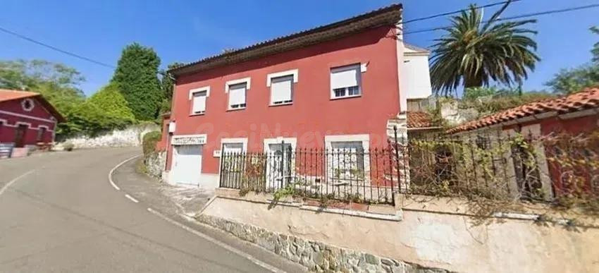 Se vende casa independiente OKUPADA en Cudillero (Asturias). - foto 4