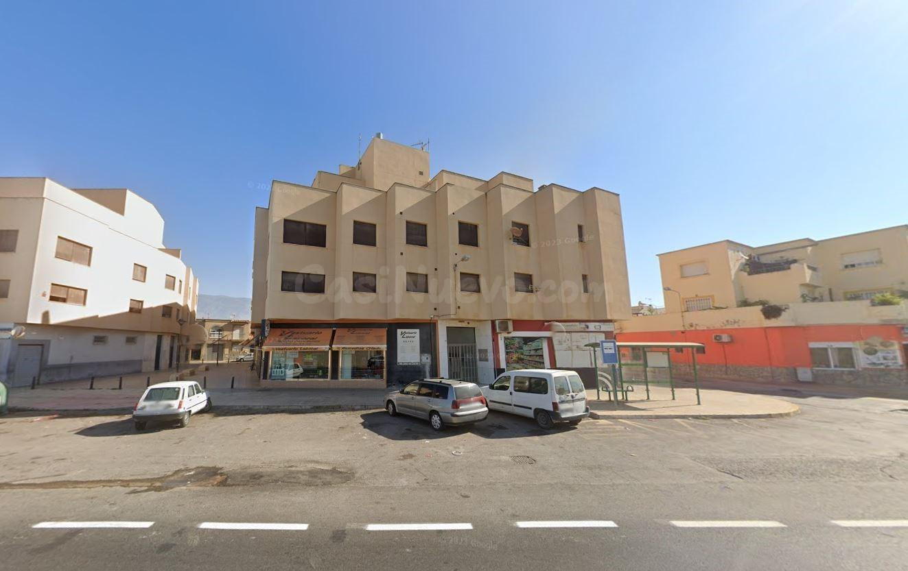 Se vende piso OKUPADO en Ejido (Almería). - foto 3
