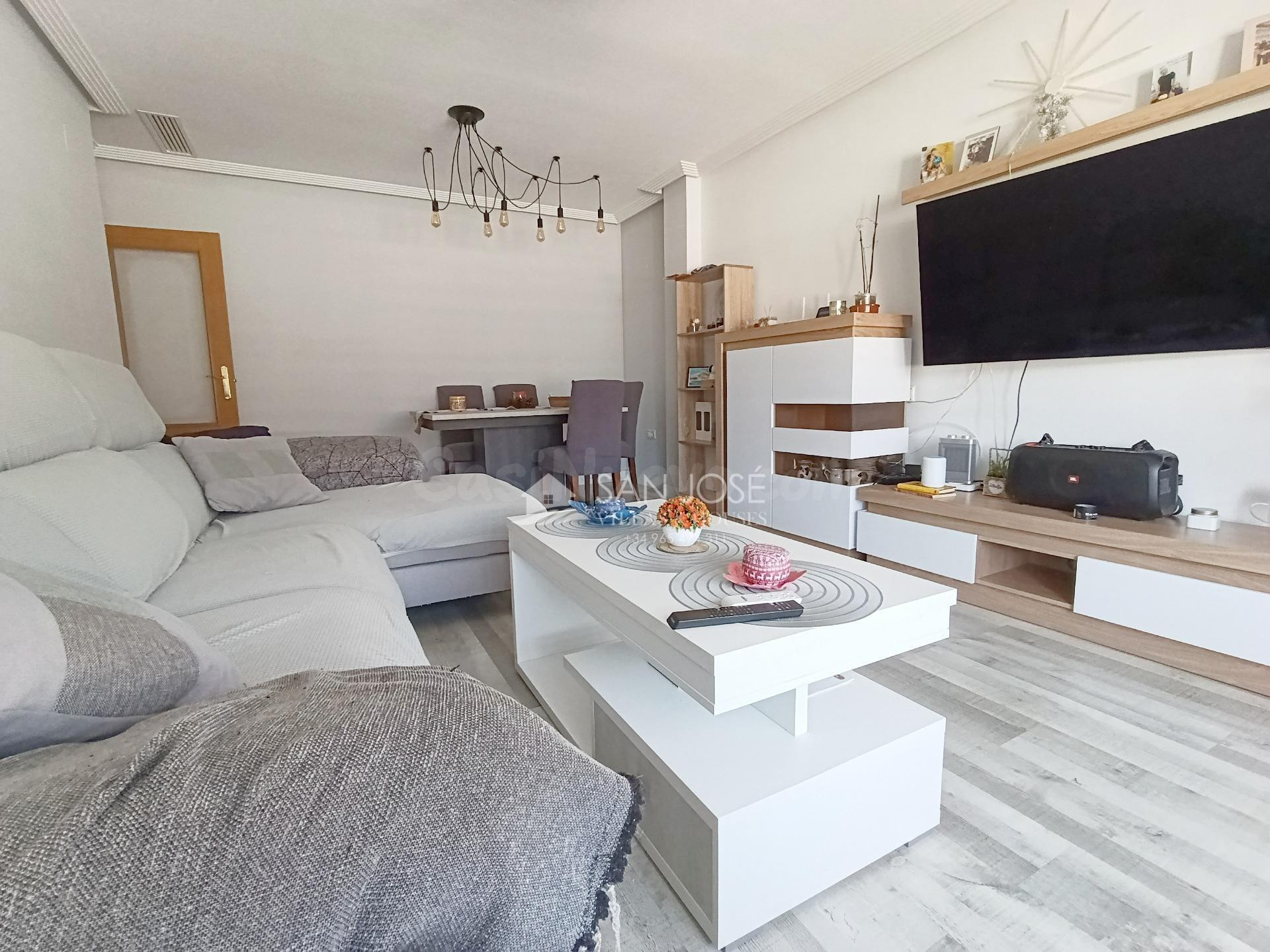 SE VENDE ESPECTACULAR PISO CON DOS PATIOS EN MONFORTE DEL CI - foto 2