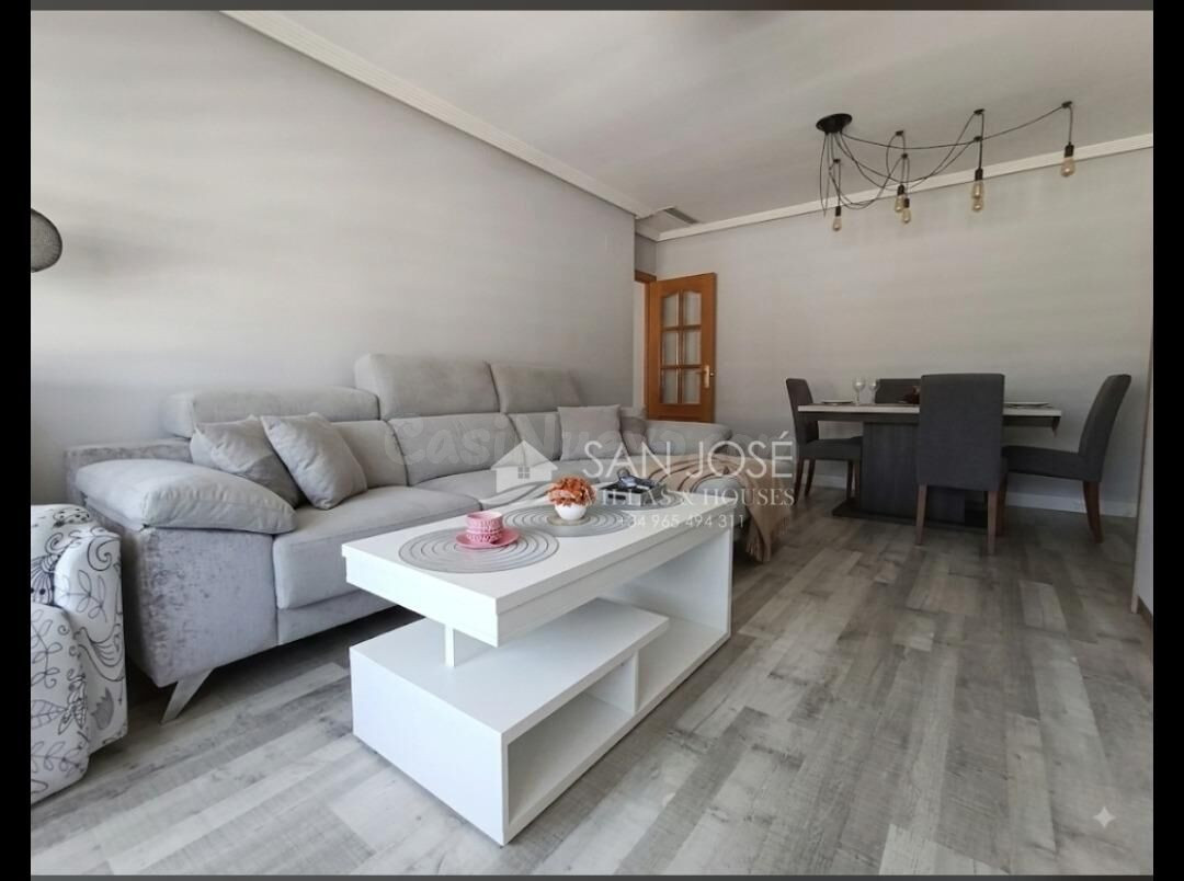 SE VENDE ESPECTACULAR PISO CON DOS PATIOS EN MONFORTE DEL CI - foto 3