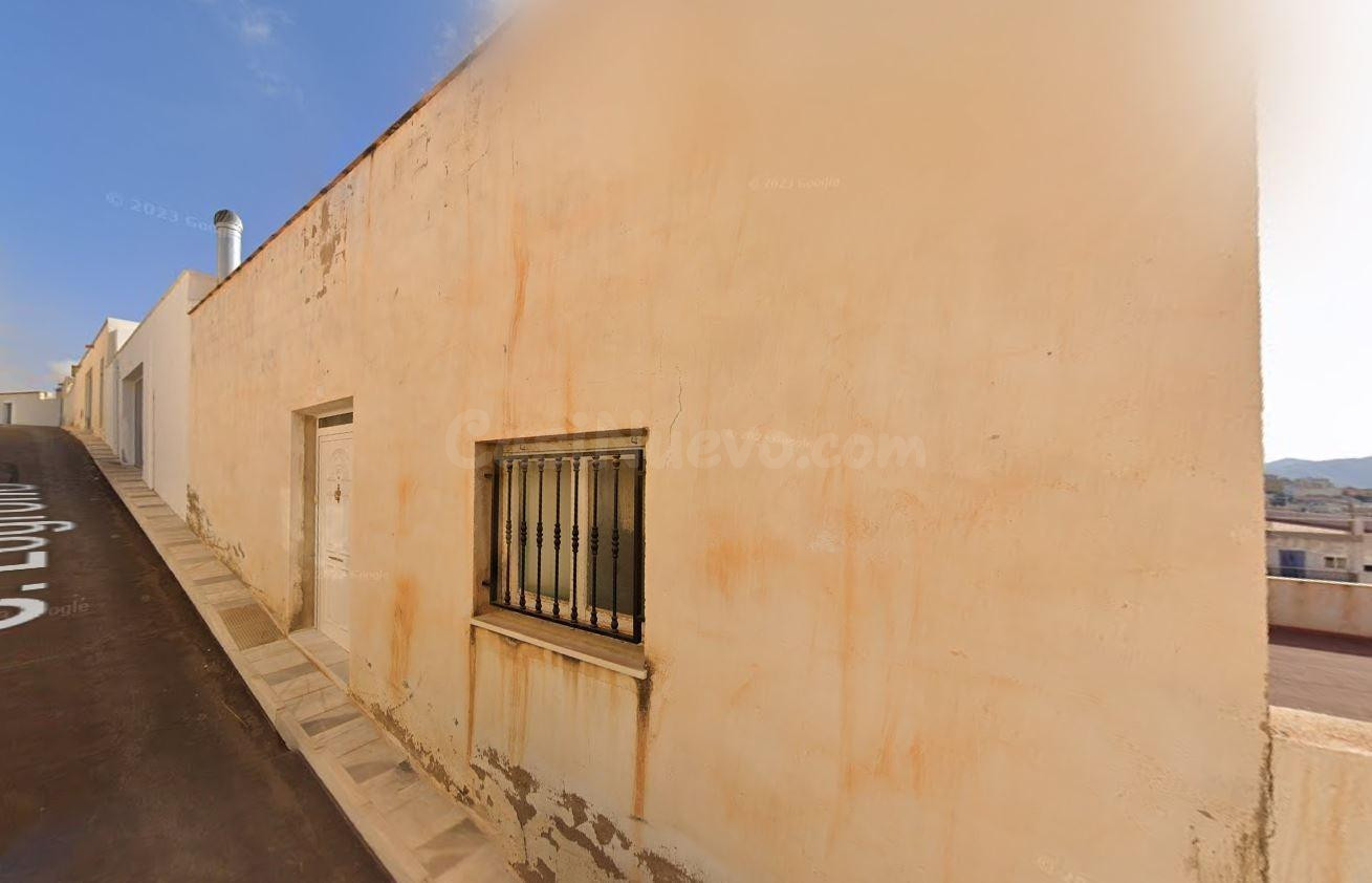 Se vende dúplex OKUPA en Olula del Río (Almería). - foto 3