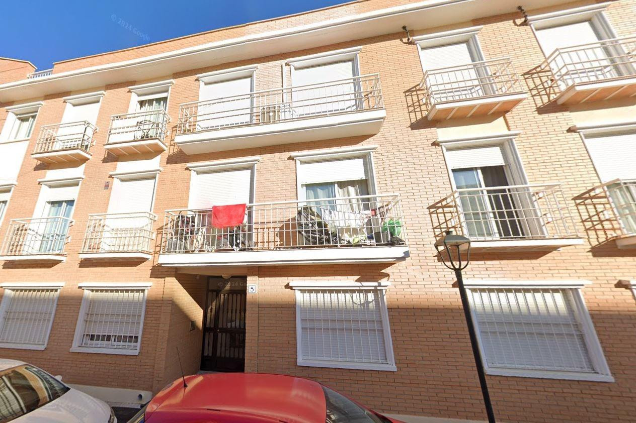 Se vende casa adosada OKUPADA en Azucena Turre (Almería) - foto 3
