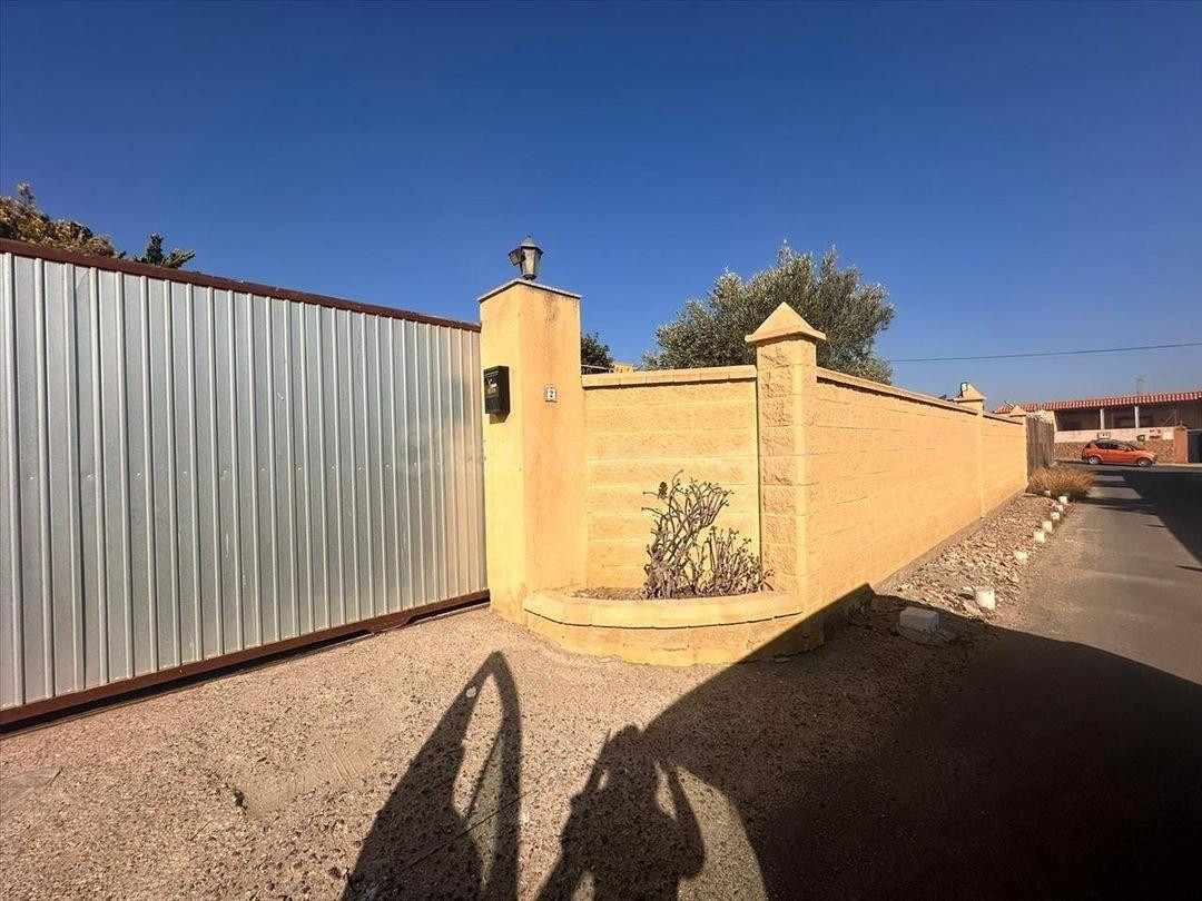 Se vende casa independiente OKUPA en Almería (Almería). - foto 2