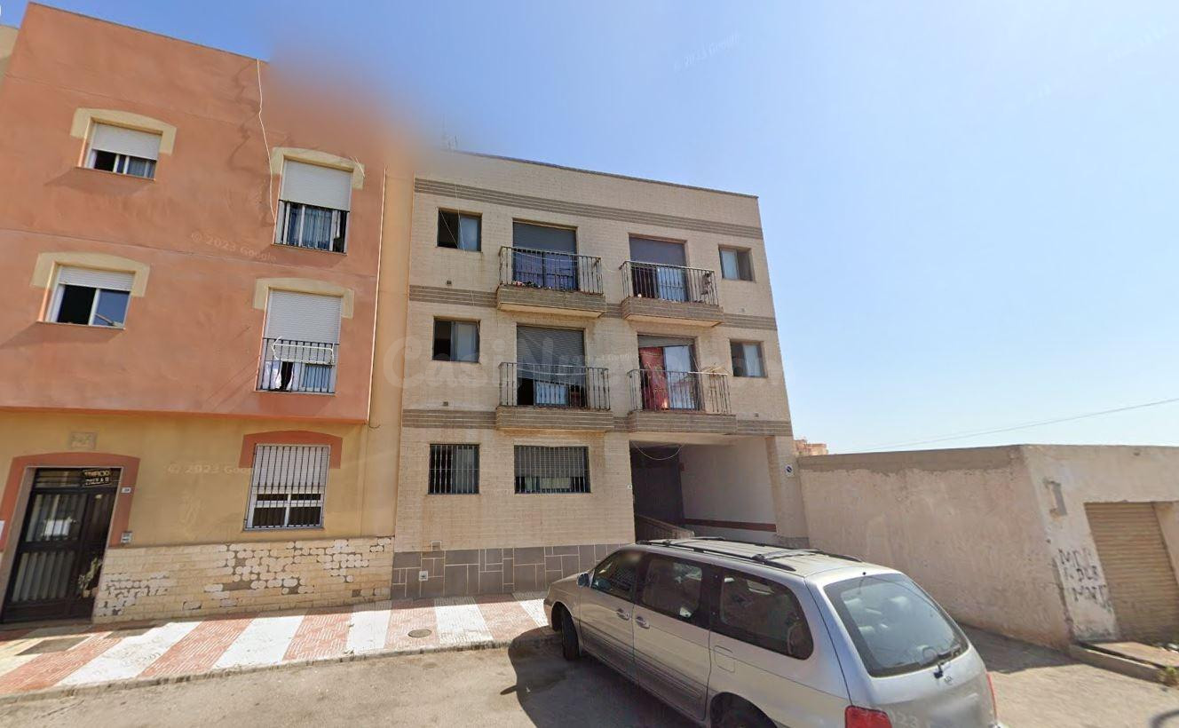 Se vende casa OKUPADA en Rúa Joaquinico 36 Roquetas de Mar,  - foto 2
